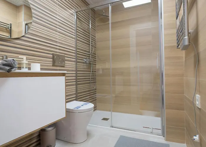 Yourspain S243b Heated Pool *